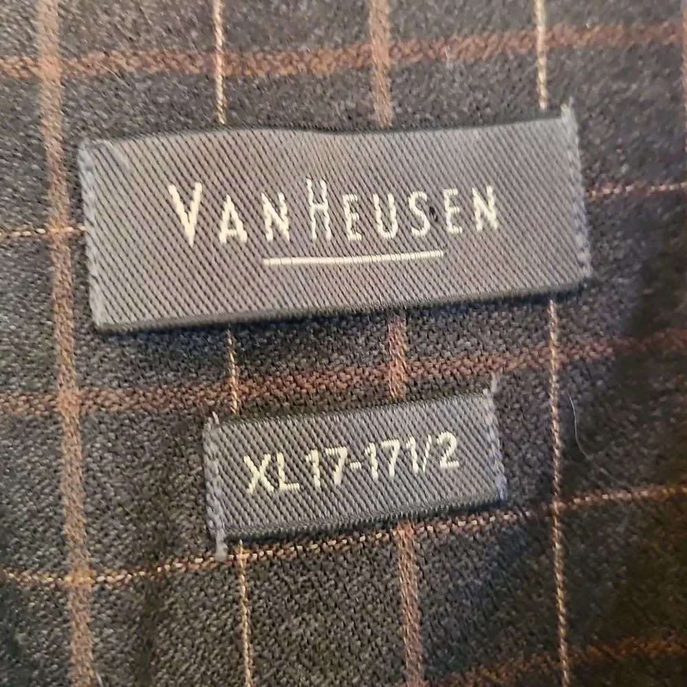 Van‎ Heusen Dress Shirt Mens 17.5 34/35 XL NWOT Red Black Plaid WrinkleResist